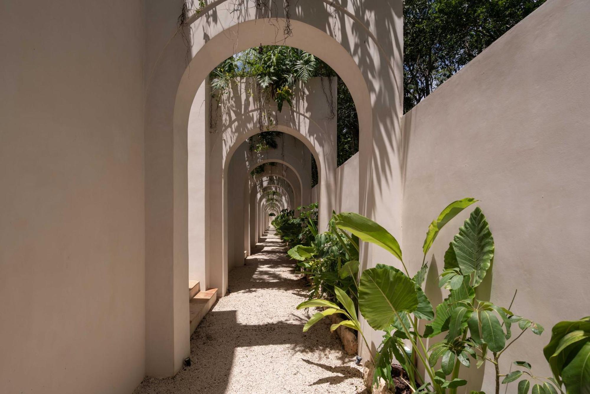 Anat Tantric Boutique Hotel 툴룸 외부 사진